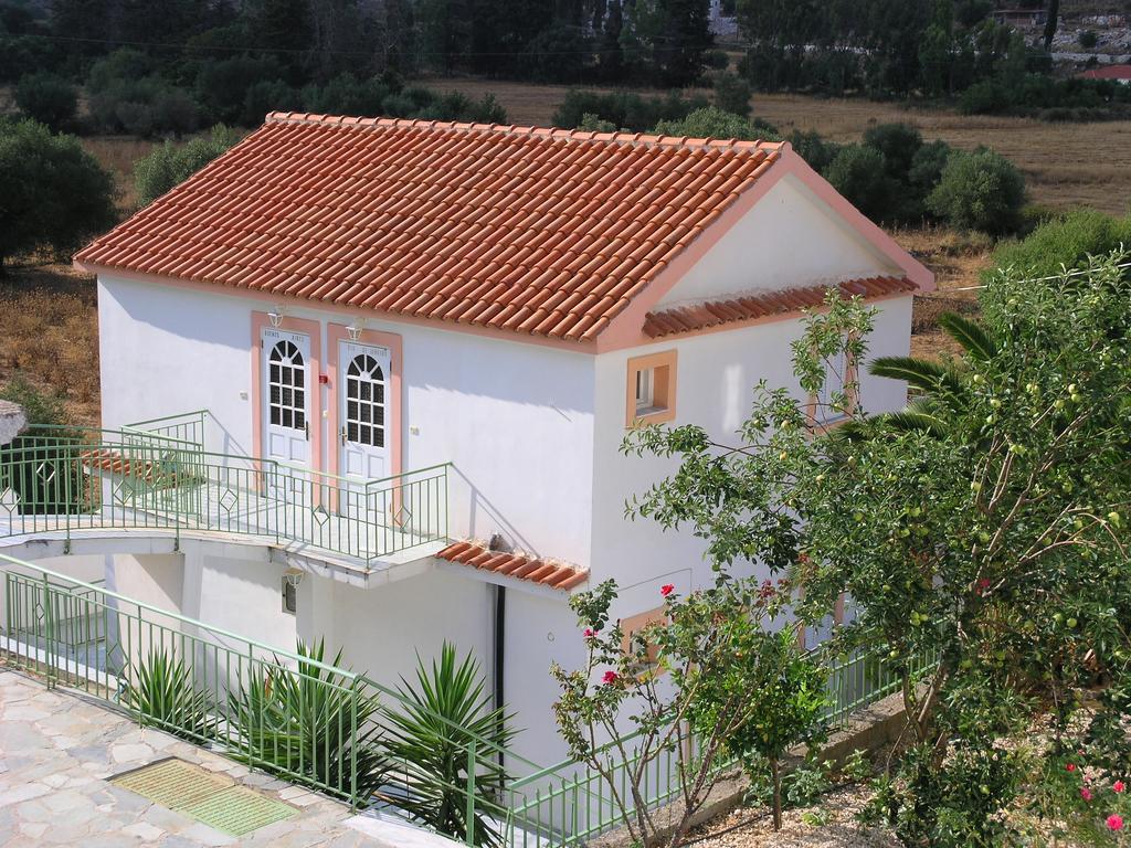 Boulevard Panorama Suites Agia Efimia Esterno foto