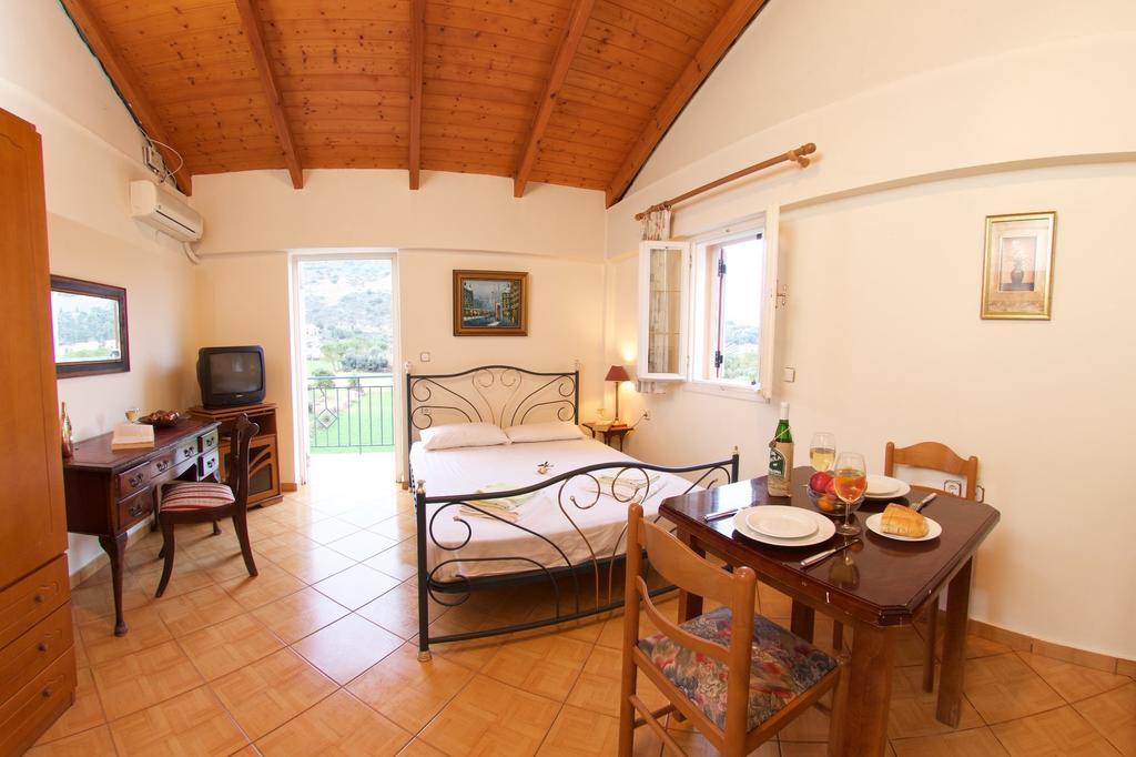 Boulevard Panorama Suites Agia Efimia Esterno foto