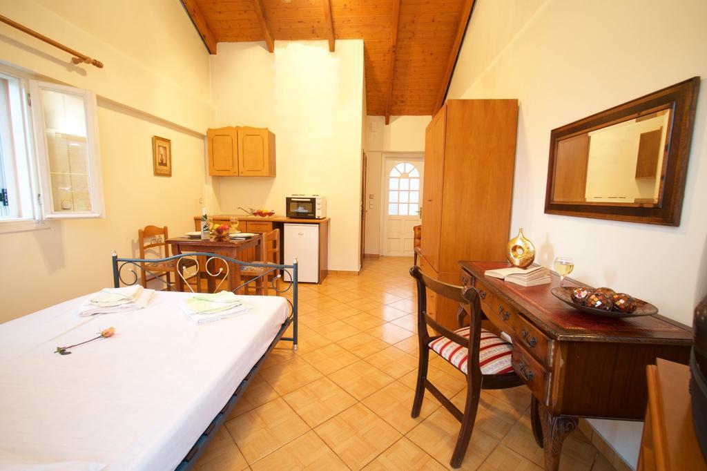 Boulevard Panorama Suites Agia Efimia Esterno foto